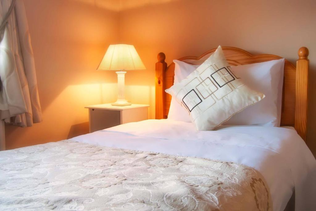 Mccarthy'S Lodge B&B Вэстпорт Номер фото